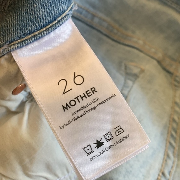Mother The Weekender Fray Flare Jeans in action shot 26 distressed raw hem - Picture 9 of 16